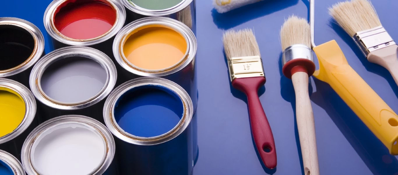 Δεν φαντάζεστε τι συμβαίνει όταν πέφτει μπογιά πάνω σε ηχείο - Εντυπωσιακό (βίντεο)